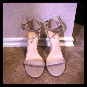 Nude/tan skinny heels
